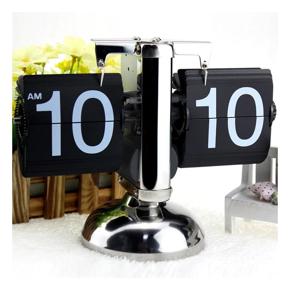 Retro Flip Desk Clock – Black/White Quartz