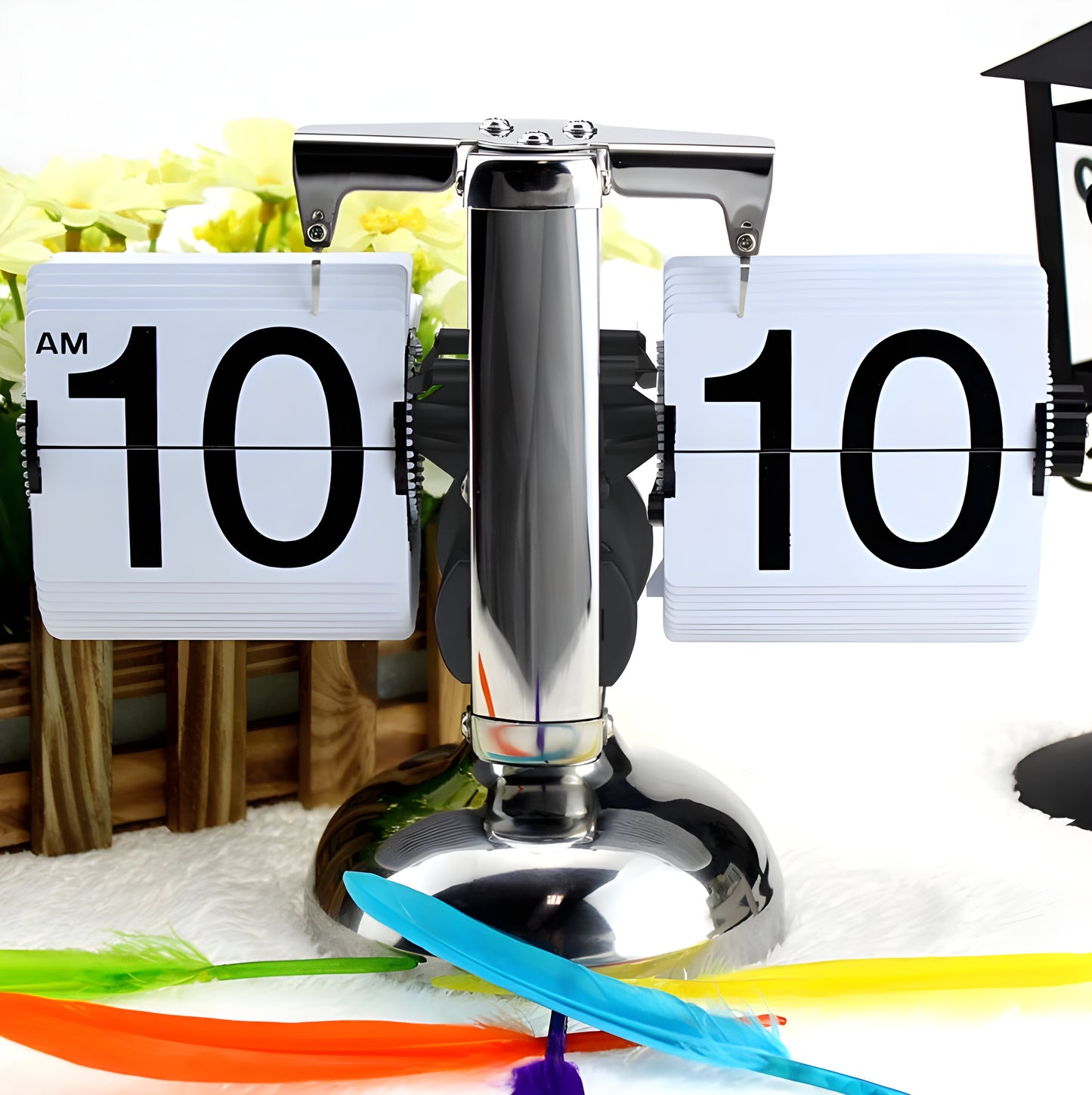 Retro Flip Desk Clock – Black/White Quartz